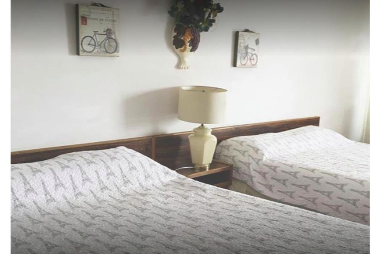 Hotel Penticton Granada Inn Екстериор снимка